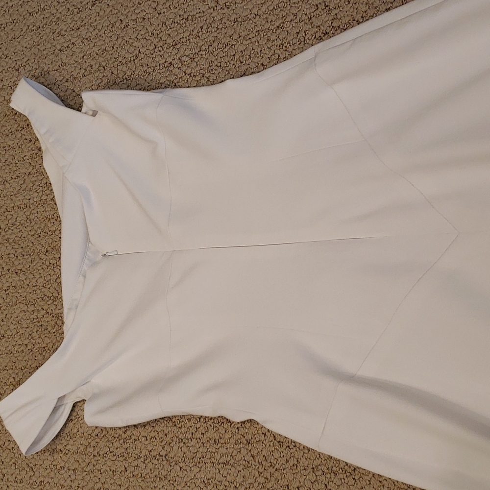 Black Halo Jackie O Off Shoulder Dress - Picture 7 of 9